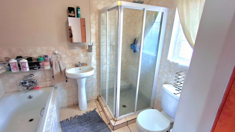 3 Bedroom Property for Sale in Vaalpark Free State